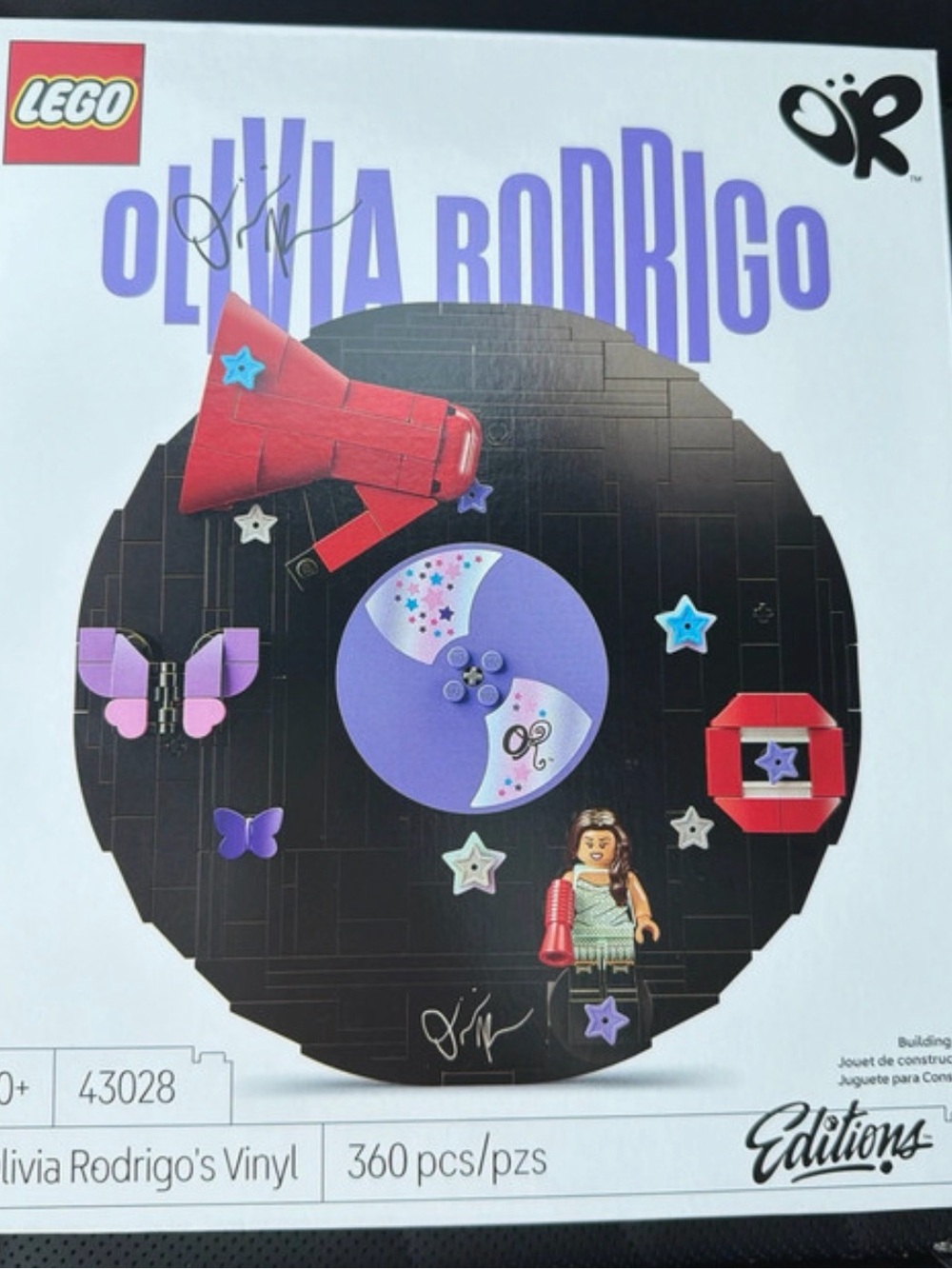 LEGO Olivia Rodrigo Vinyl Display – Black, Purple & Red